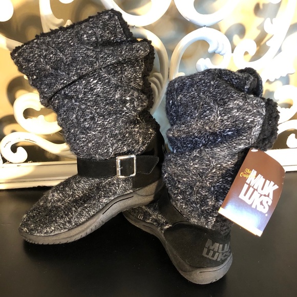 The Original Muk Luks Black Eskimo Sweater Boots 6